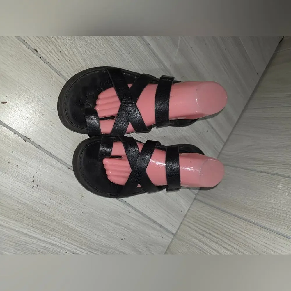 Born Black Leather Womens Strappy Sandals Size 9 Comfort Stylish Summer